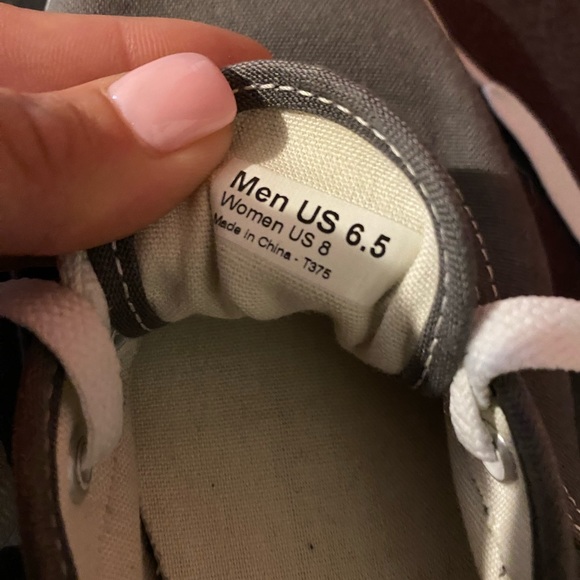 Vans - Picture 4 of 6